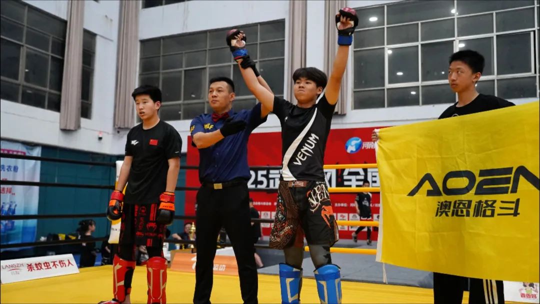 满成功香香妈、福蔻、姜故事、太阳蛋四大品牌鼎力相助尊龙凯时·中国网站武林风青少年“功夫大会”在郑州圆(图6)